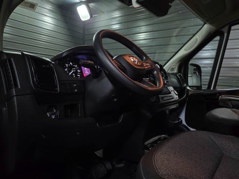 Used 2023 RAM ProMaster 2500 image 13