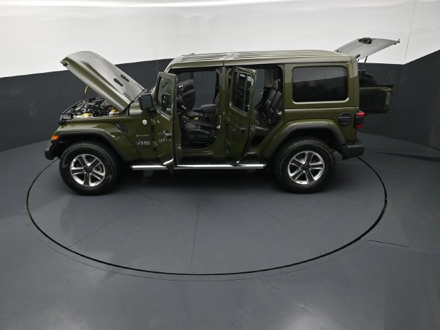 Used 2022 Jeep Wrangler Unlimited Sahara w/ LED Lighting Group AWD/4WD image 27