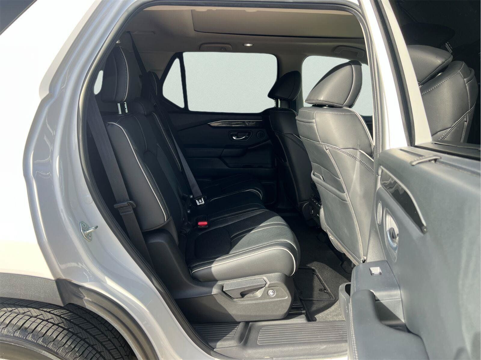 Used 2023 Honda Pilot Elite image 23