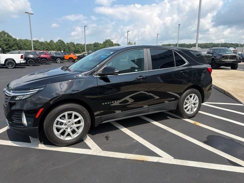 Used 2023 Chevrolet Equinox LT AWD/4WD image 7