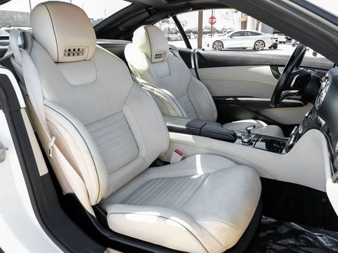 Used 2017 Mercedes-Benz SL 450 image 29