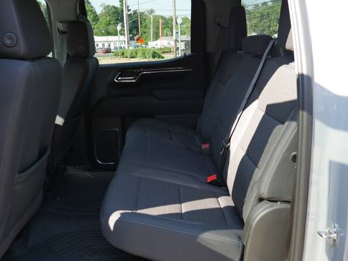 Used 2024 Chevrolet Silverado 1500 LT AWD/4WD image 11