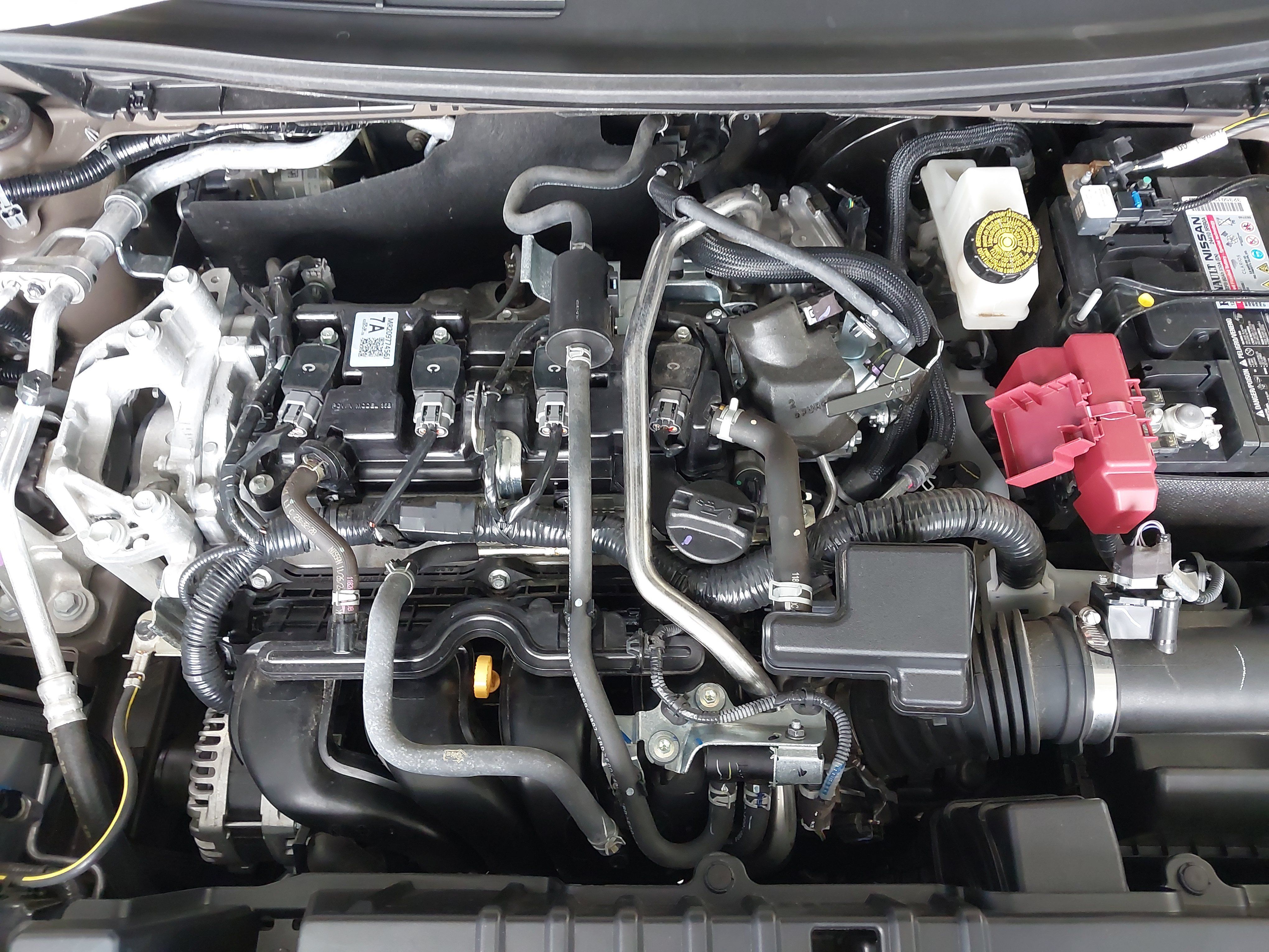 Used 2025 Nissan Kicks SR w/ SR Premium Package FWD image 30