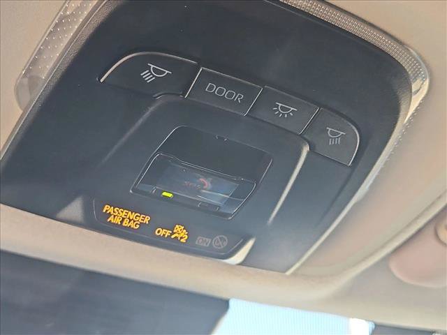 Used 2025 Toyota Corolla LE FWD image 20
