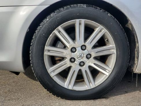 Used 2009 Toyota Avalon Limited image 35