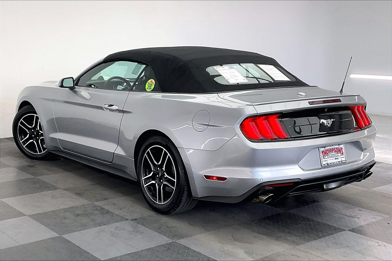 Used 2022 Ford Mustang Premium RWD image 10