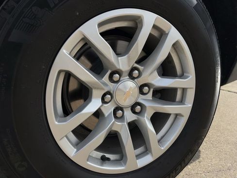 Used 2024 Chevrolet Tahoe LT image 11