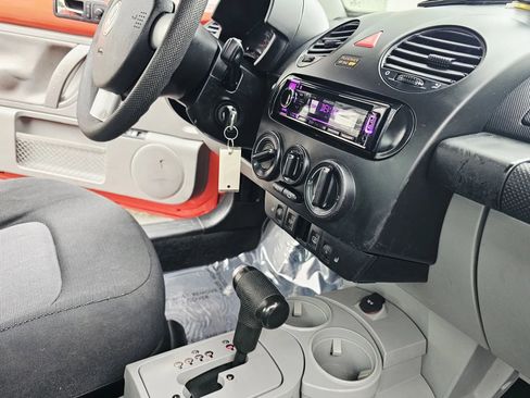 Used 2005 Volkswagen Beetle GLS image 13