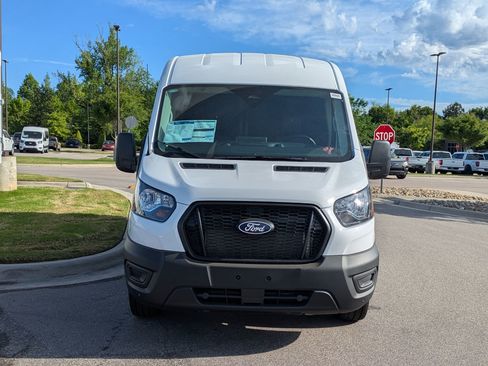 New 2026 Ford Transit 250 148 Medium Roof RWD image 9
