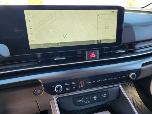 New 2026 Kia Carnival FWD image 18