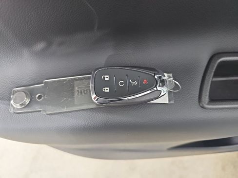 Certified 2024 Chevrolet Equinox LT FWD image 41
