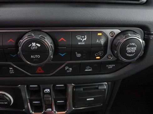New 2026 Jeep Wrangler Unlimited Sahara AWD/4WD image 23