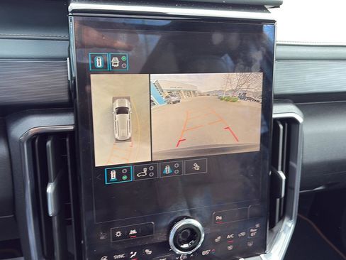 Used 2025 GMC Acadia AT4 w/ LPO, Floor Liner Package image 21