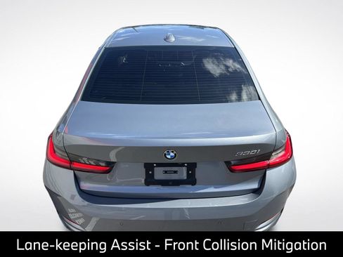 Used 2023 BMW 330i Sedan w/ Driving Assistance Package RWD image 11