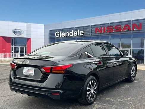 Used 2022 Nissan Altima 2.5 S FWD image 4