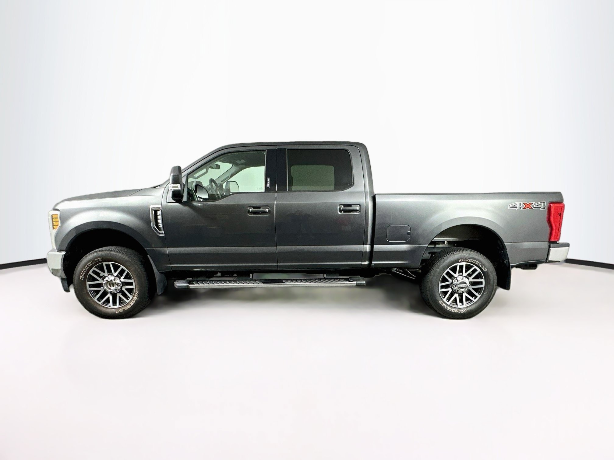 Used 2019 Ford F250 Lariat w/ Lariat Value Package AWD/4WD image 4