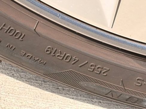 Used 2023 BMW i4 eDrive35 RWD image 7