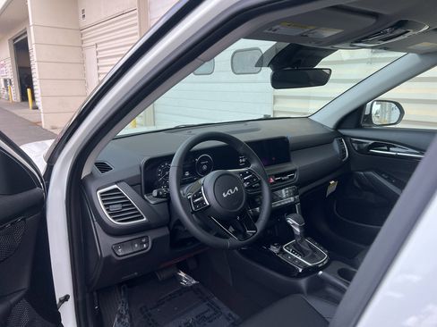 New 2026 Kia Seltos EX w/ EX Sunroof Package image 10