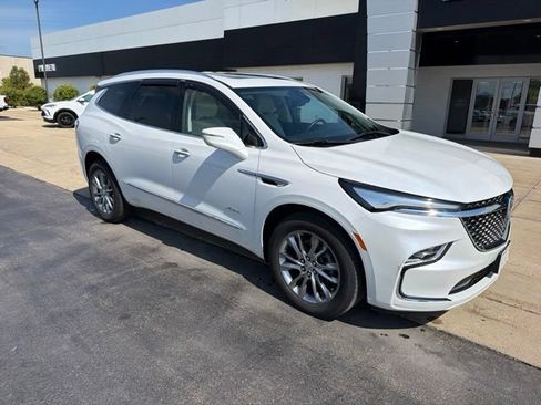 Used 2023 Buick Enclave Avenir w/ Avenir Technology Package AWD/4WD image 3