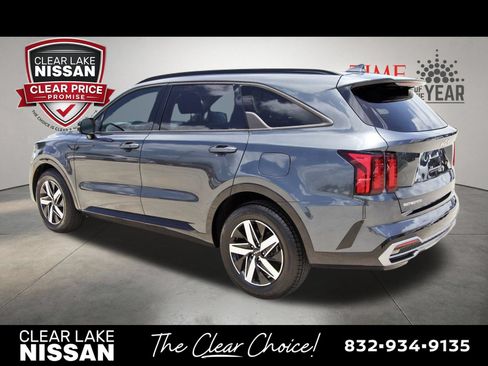 Used 2023 Kia Sorento EX w/ Panoramic Sunroof Package FWD image 5