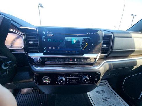 Used 2023 Chevrolet Silverado 1500 LT image 26