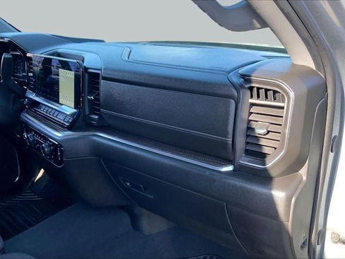 Used 2024 Chevrolet Silverado 1500 LT RWD image 19