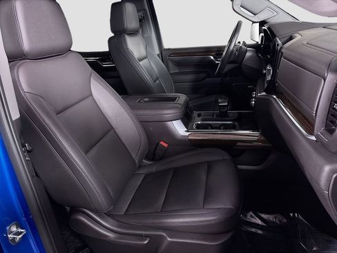 Certified 2022 GMC Sierra 1500 Elevation w/ Elevation Premium Package image 35