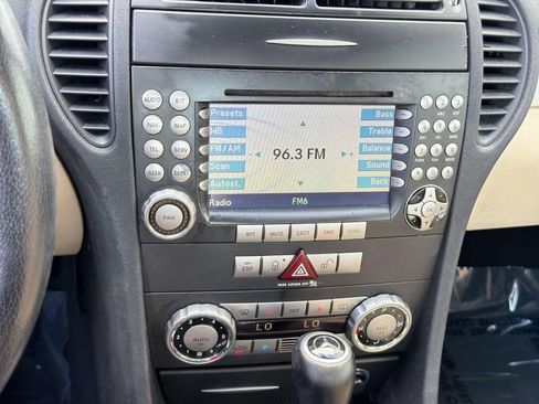 Used 2005 Mercedes-Benz SLK 350 image 21