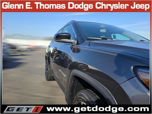 Certified 2022 Jeep Compass Limited w/ Mopar Graphics Package image 6