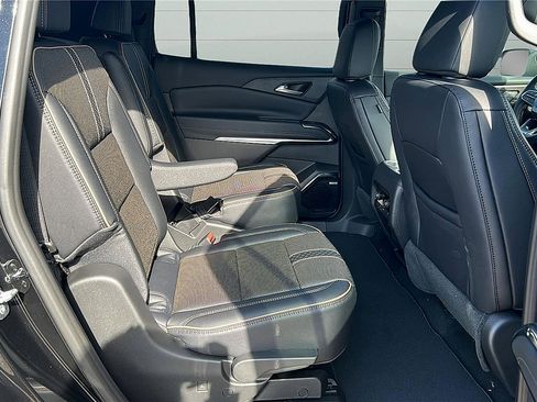 New 2026 Chevrolet Traverse High Country FWD image 24
