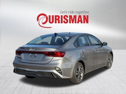 Used 2023 Kia Forte LXS w/ LXS Technology Package image 2