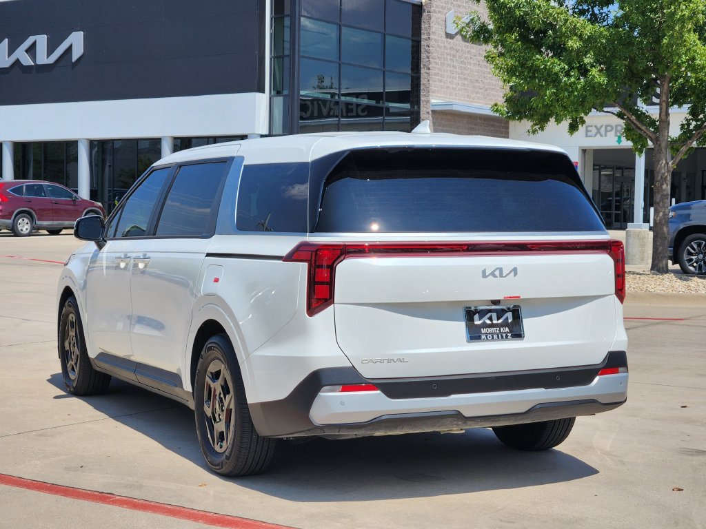 New 2026 Kia Carnival FWD image 4