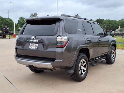 Certified 2022 Toyota 4Runner TRD Off-Road AWD/4WD image 6