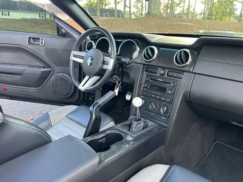 Used 2006 Ford Mustang GT image 21