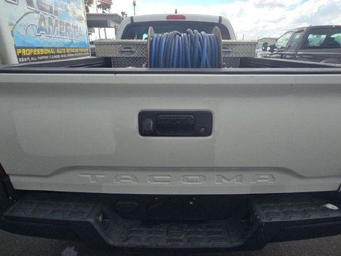 Used 2017 Toyota Tacoma SR RWD image 7