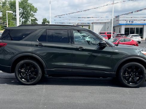 Used 2023 Ford Explorer ST-Line AWD/4WD image 4