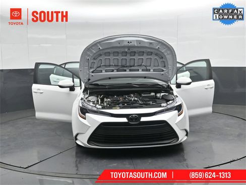 Used 2025 Toyota Corolla LE image 52