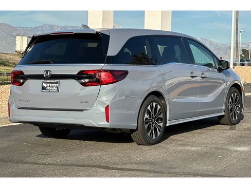 New 2026 Honda Odyssey Elite image 4