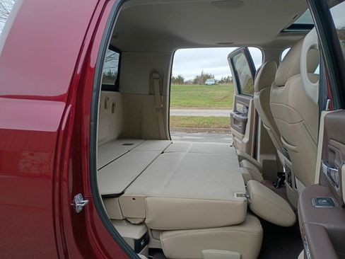 Used 2018 RAM 2500 Laramie image 38