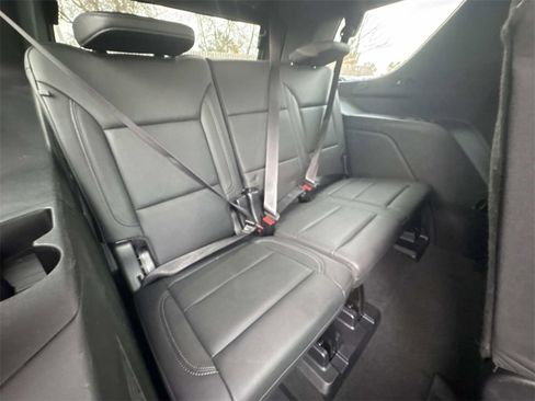 Used 2022 Chevrolet Tahoe Z71 w/ Luxury Package image 17