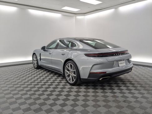 Certified 2025 Porsche Panamera image 3