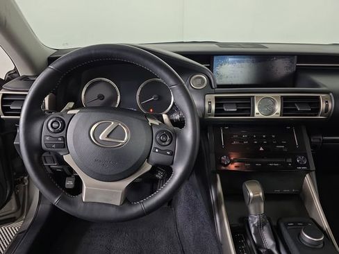 Used 2014 Lexus IS 250 image 9