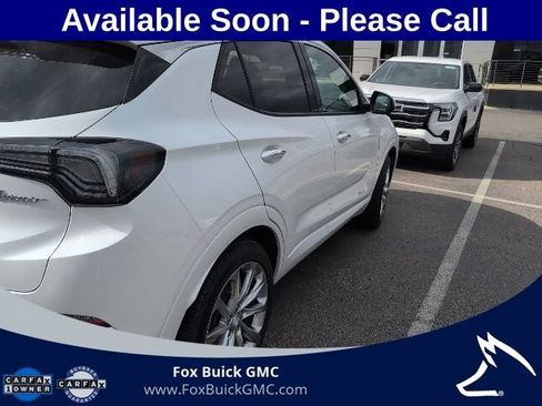 Used 2024 Buick Encore GX Avenir w/ Avenir Technology Package FWD image 4