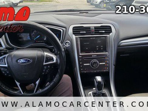 Used 2016 Ford Fusion Titanium FWD image 37