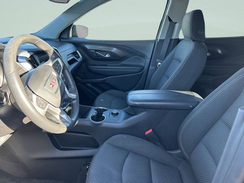 Used 2024 GMC Terrain SLE image 11