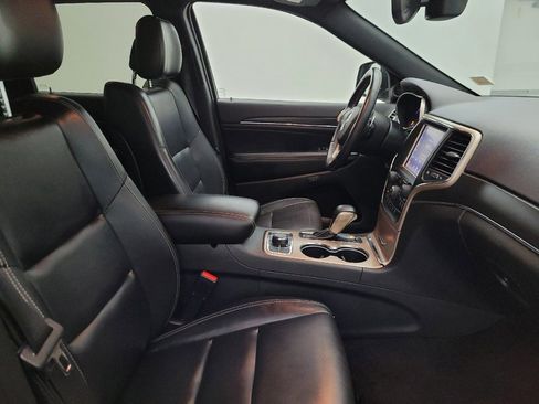 Used 2017 Jeep Grand Cherokee Limited w/ Trailer Tow Group IV image 21