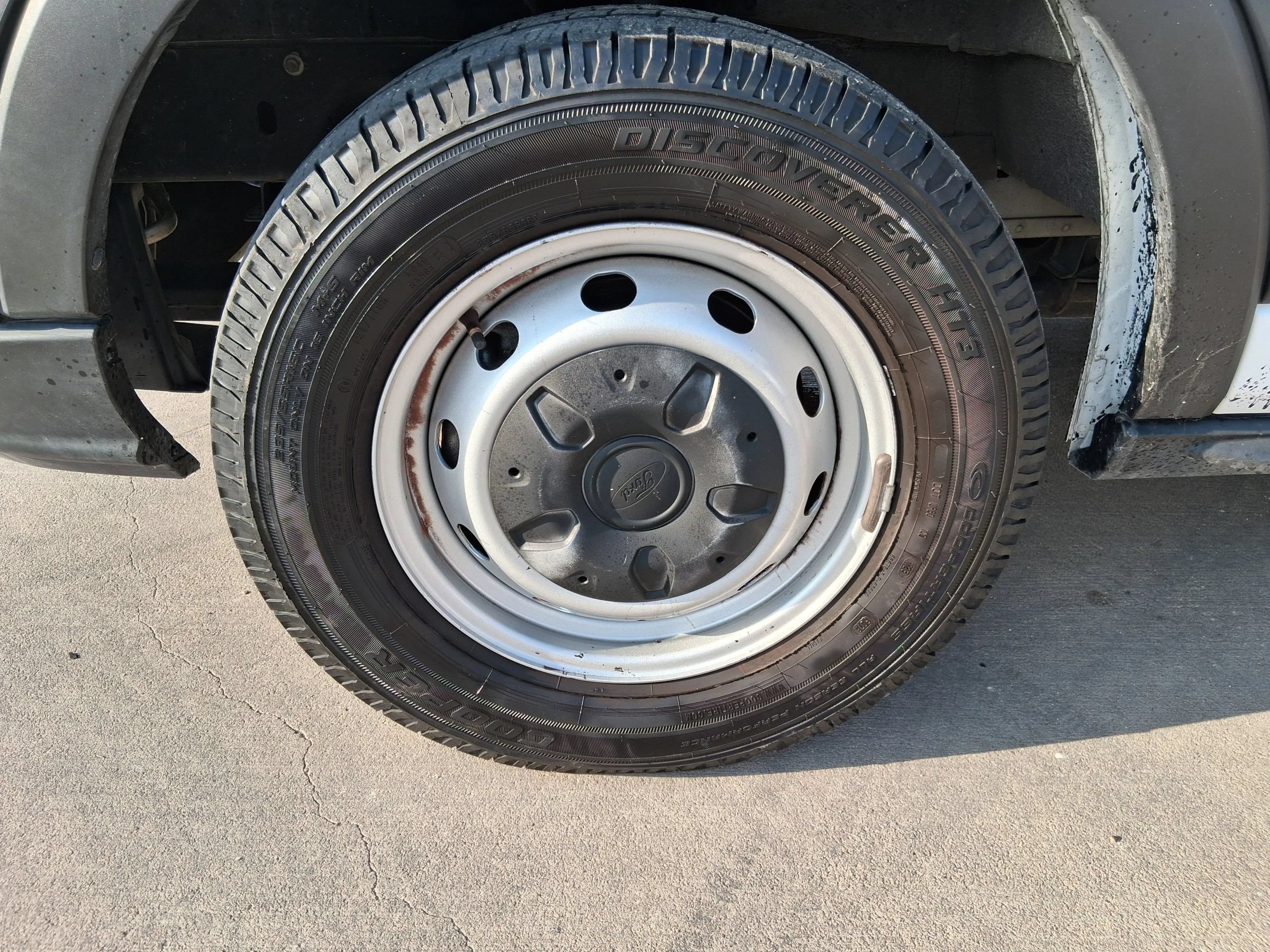 Used 2019 Ford Transit 250 130 Low Roof RWD image 19