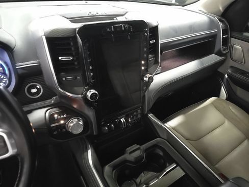 Used 2022 RAM 1500 Limited AWD/4WD image 10
