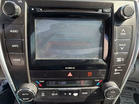 Used 2016 Toyota Camry XLE w/ Moonroof Package FWD image 18