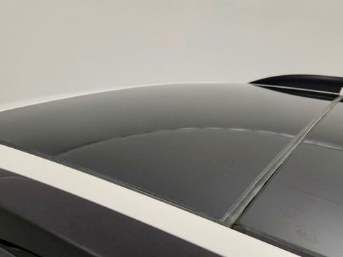 Used 2025 Honda Pilot Black Edition image 10